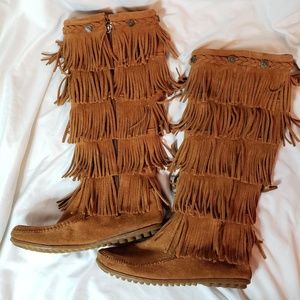 5 layer fringe moccasin boots